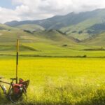 Pedalando tra natura e borghi: i tragitti più suggestivi in Umbria per l’estate